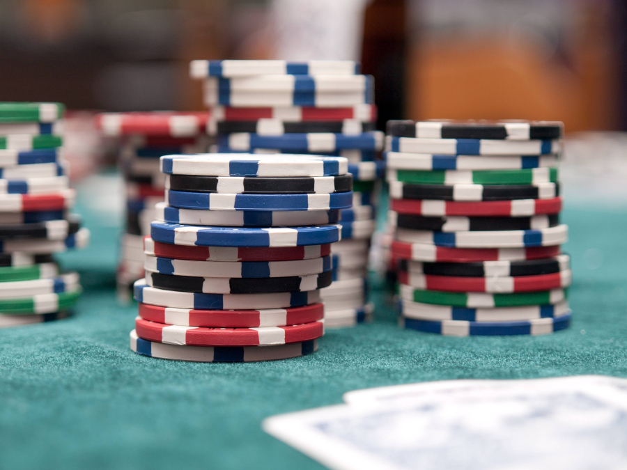 The Importance of KYC in Online Casinos in USA and Canada (with Lessons from Latin America)